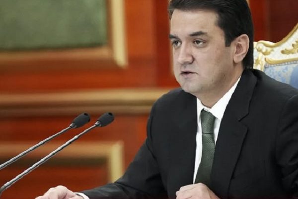 РУСТАМИ ЭМОМАЛӢ: Баҳри тарбияи футболбозони асил камари ҳиммат бандед!!!