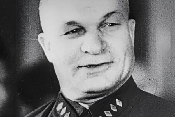 Чаро маршал Егоровро парронданд?