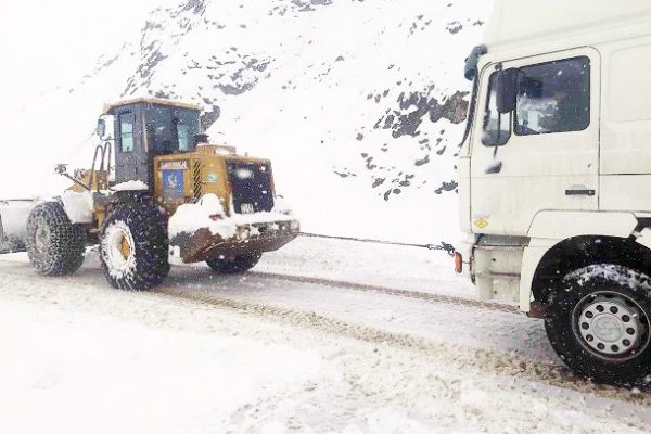 Роҳбарияти масъулиятшинос, кормандони заҳматпеша ва  пойгоҳи ғании техникӣ